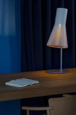 Secto Design Secto 4220 table lamp, white