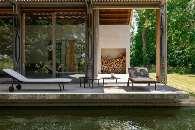 Serax August side table, 40 cm, black