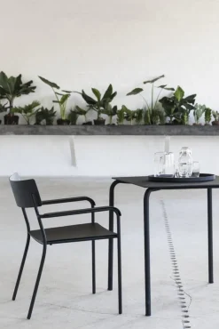 Serax August table, black