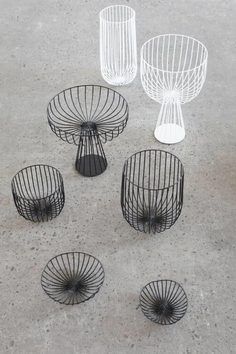 Serax Catu basket with stand, black