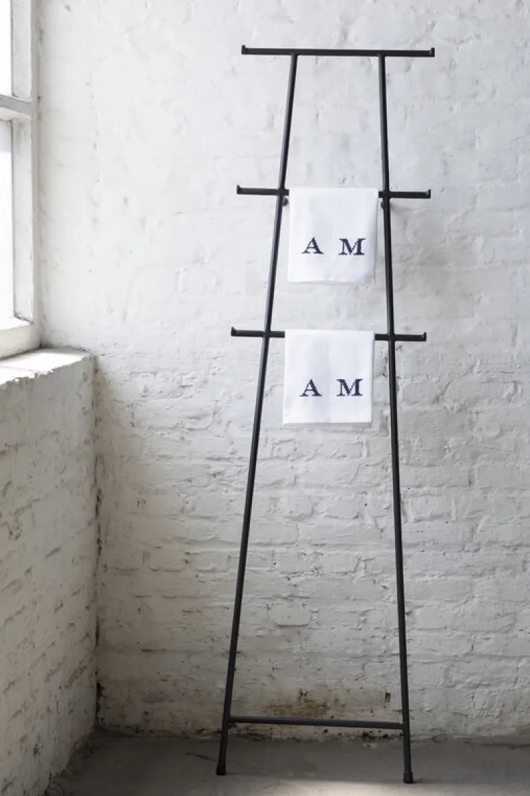 Serax Holding Back towel rack, black