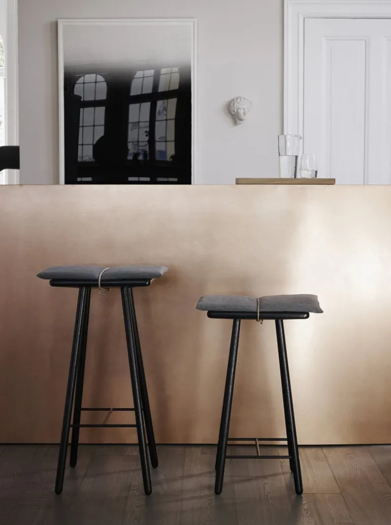 Skagerak Georg bar stool, low, black