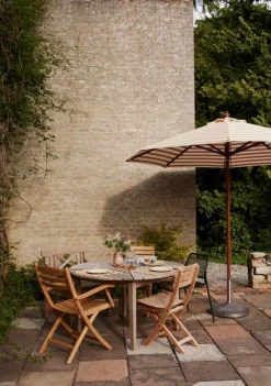 Skagerak Messina parasol ø 270 cm, striped, gold - white