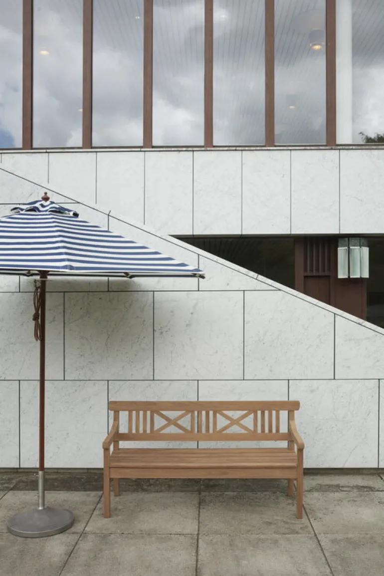Skagerak Messina parasol ø 270 cm, striped, blue - white