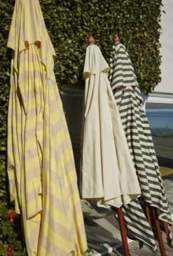 Skagerak Messina umbrella 300 x 300 cm, light apricot - dark green