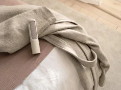 Steamery Lint brush, beige