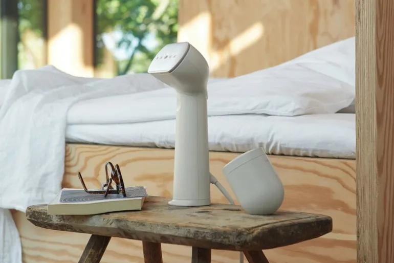 Steamery Pilo No. 2 fabric shaver, sand