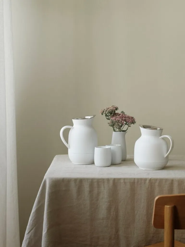 Stelton Amphora vacuum jug for coffee, 1 L, soft white