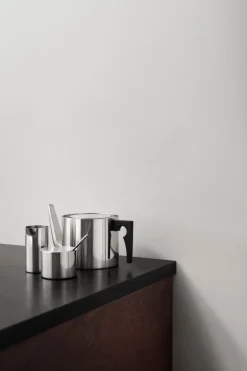 Stelton Arne Jacobsen tea pot