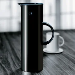 Stelton EM77 vacuum jug 1,0 L, black
