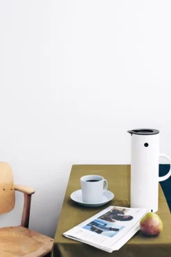 Stelton EM77 vacuum jug 1,0 L, white