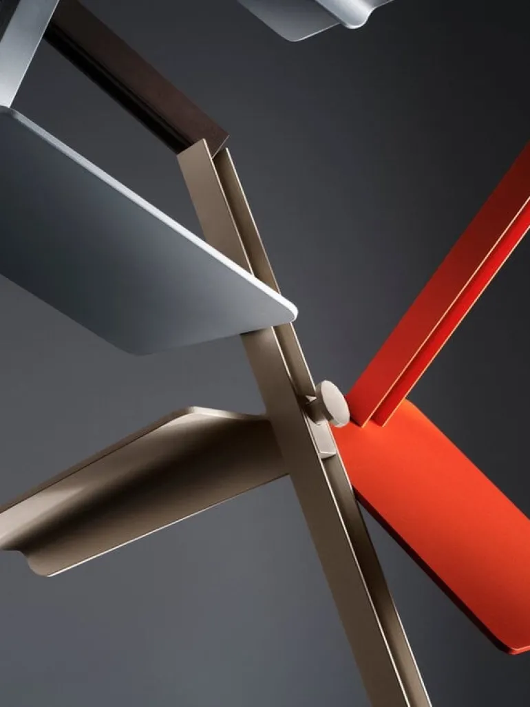 String Furniture Museum side table, aluminium