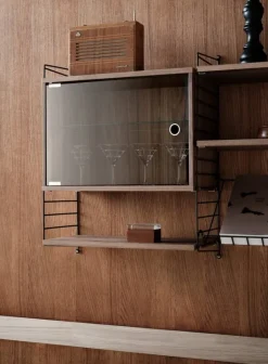 String Furniture String display cabinet with swing glass door, 58 x 30 cm, oak