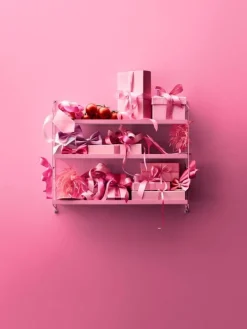 String Furniture String Pocket shelf, metal, fucshia