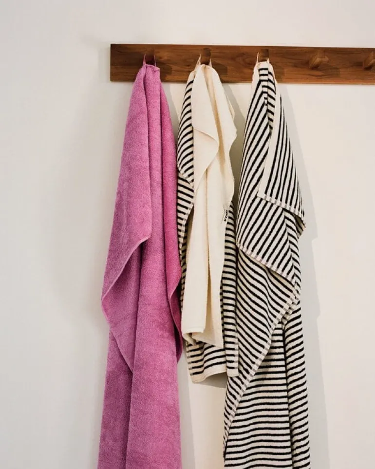 Tekla Bath sheet, shaded pink