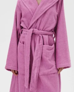 Tekla Hooded bathrobe, magenta