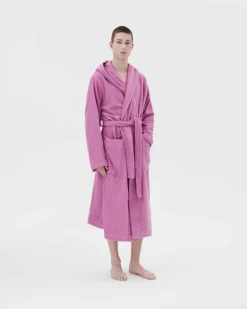 Tekla Hooded bathrobe, magenta