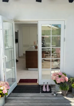 Tica Copenhagen Dot shoe tray, M, black