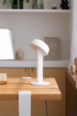 TIPTOE Nod table lamp, cloud white