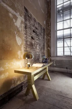 Tom Dixon Bell table lamp, LED, gold