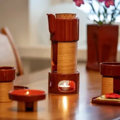 Tonfisk Design Warm teapot 6 dl, brown - oak, cork lid