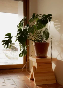 Vaarnii 006 AA side table, pine