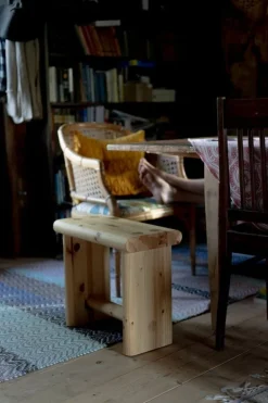 Vaarnii 002 Ast stool, pine