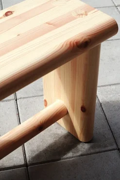 Vaarnii 002 Ast stool, pine