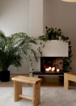 Vaarnii 002 Ast stool, pine