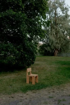 Vaarnii 001 dining chair, pine