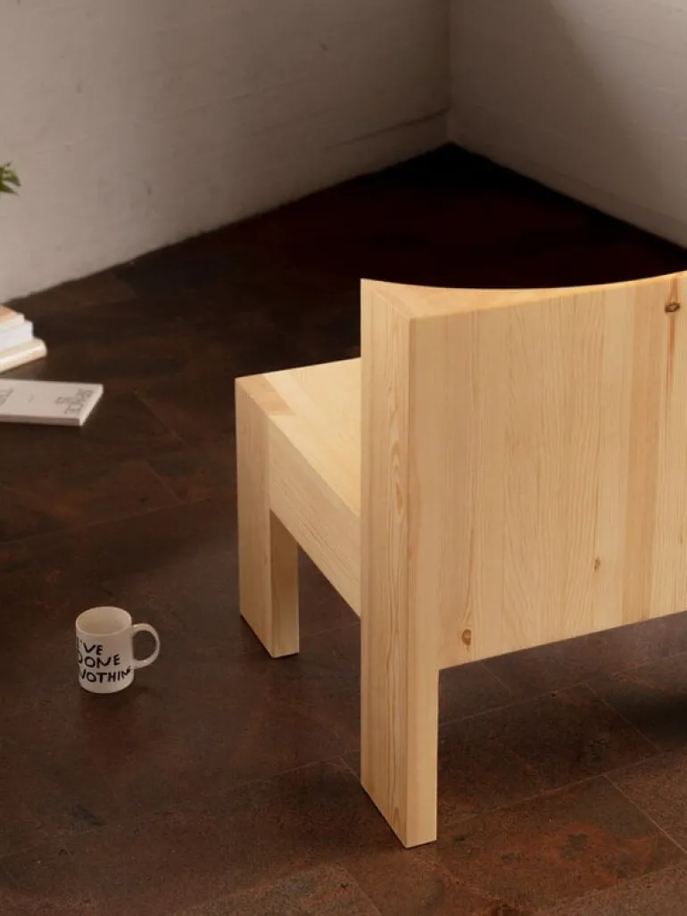 Vaarnii 005 lounge chair, pine