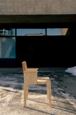 Vaarnii 016 Maasto dining armchair, pine