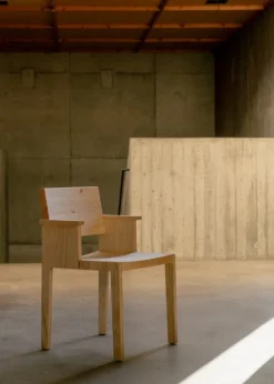 Vaarnii 016 Maasto dining armchair, pine