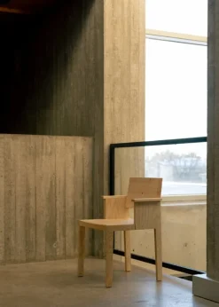 Vaarnii 016 Maasto dining armchair, pine