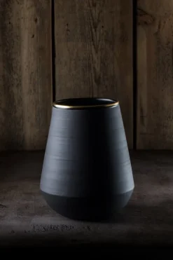 Vaidava Ceramics Eclipse Gold vase, black - gold