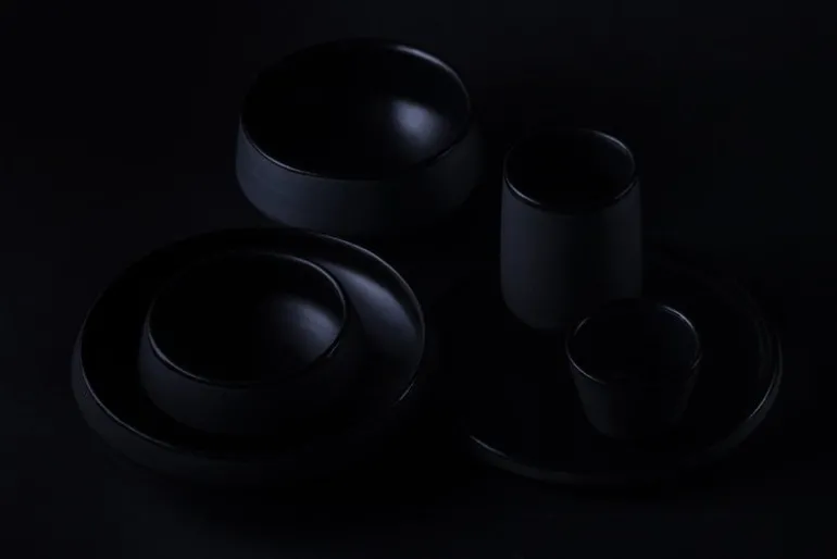 Vaidava Ceramics Eclipse salad bowl 4 L, black