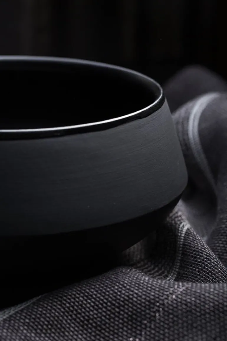 Vaidava Ceramics Eclipse salad bowl 4 L, black