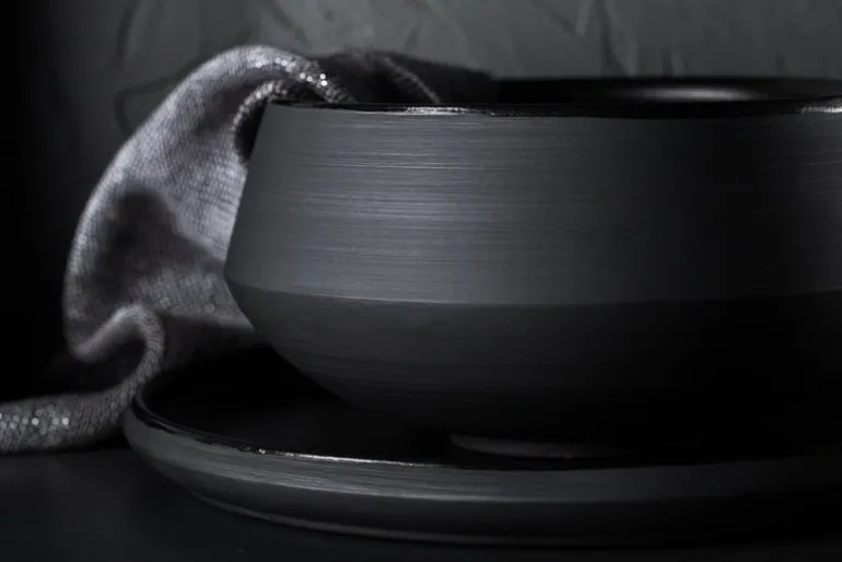 Vaidava Ceramics Eclipse dinner plate 34 cm, black