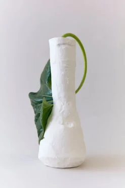 valerie_objects Artifacts vase I, off-white