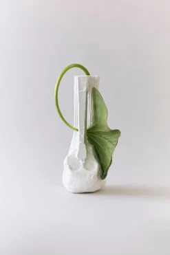 valerie_objects Artifacts vase I, off-white