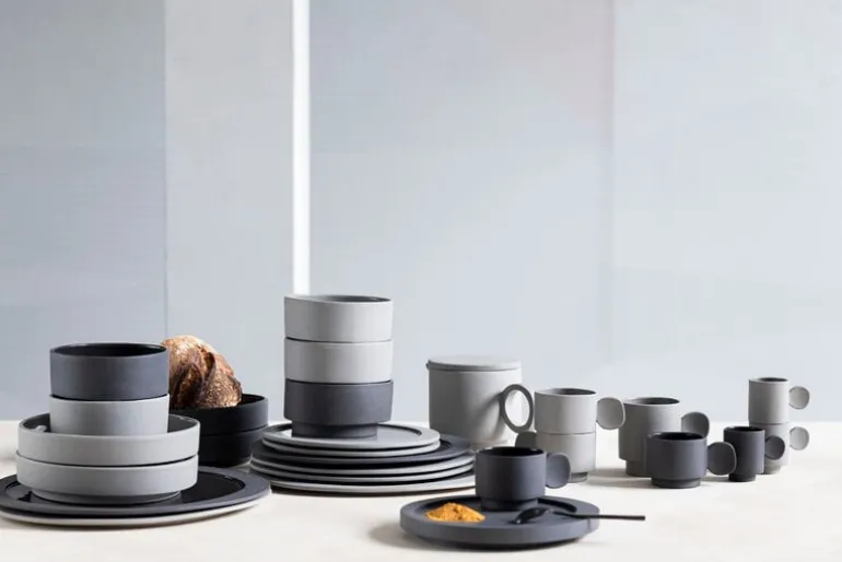 valerie_objects Inner Circle teapot, light grey