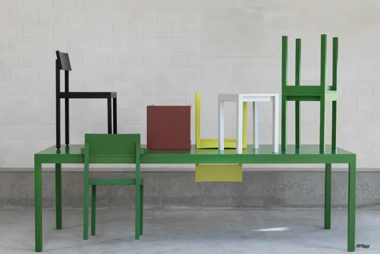 valerie_objects Silent armchair, grass