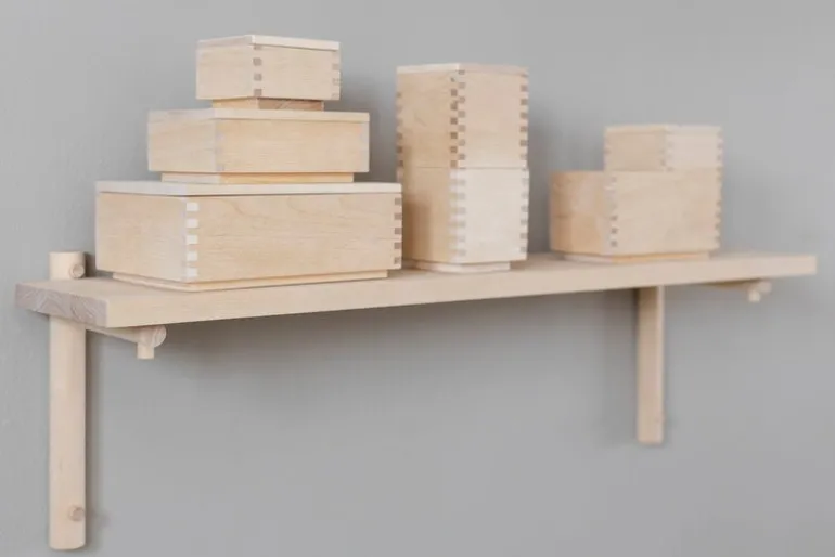 Verso Design Tikas wall shelf 19 x 80 cm, birch