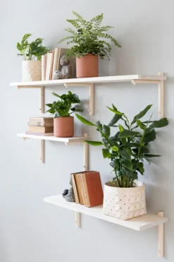 Verso Design Tikas wall shelf 19 x 60 cm, birch