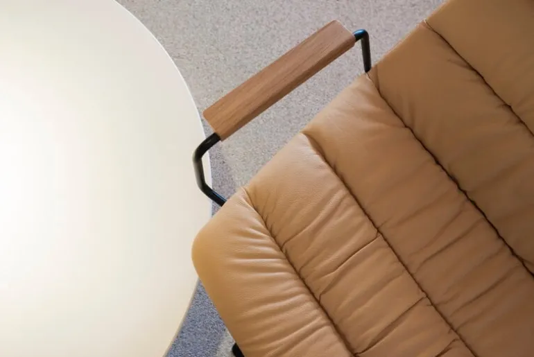 Viccarbe Maarten armchair, pyramid caster, black- ochre leather- matt oak