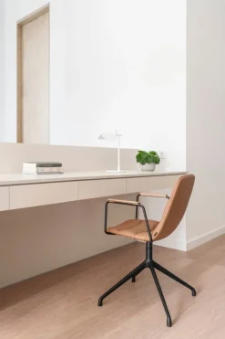 Viccarbe Maarten armchair, pyramid swivel, black- ochre leather- matt oak