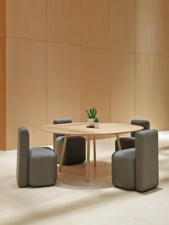 Viccarbe Maarten table, 160 cm, oval, matt oak