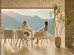 Vitra Mikado side chair, natural oak - Nubia 01 ivory/pearl