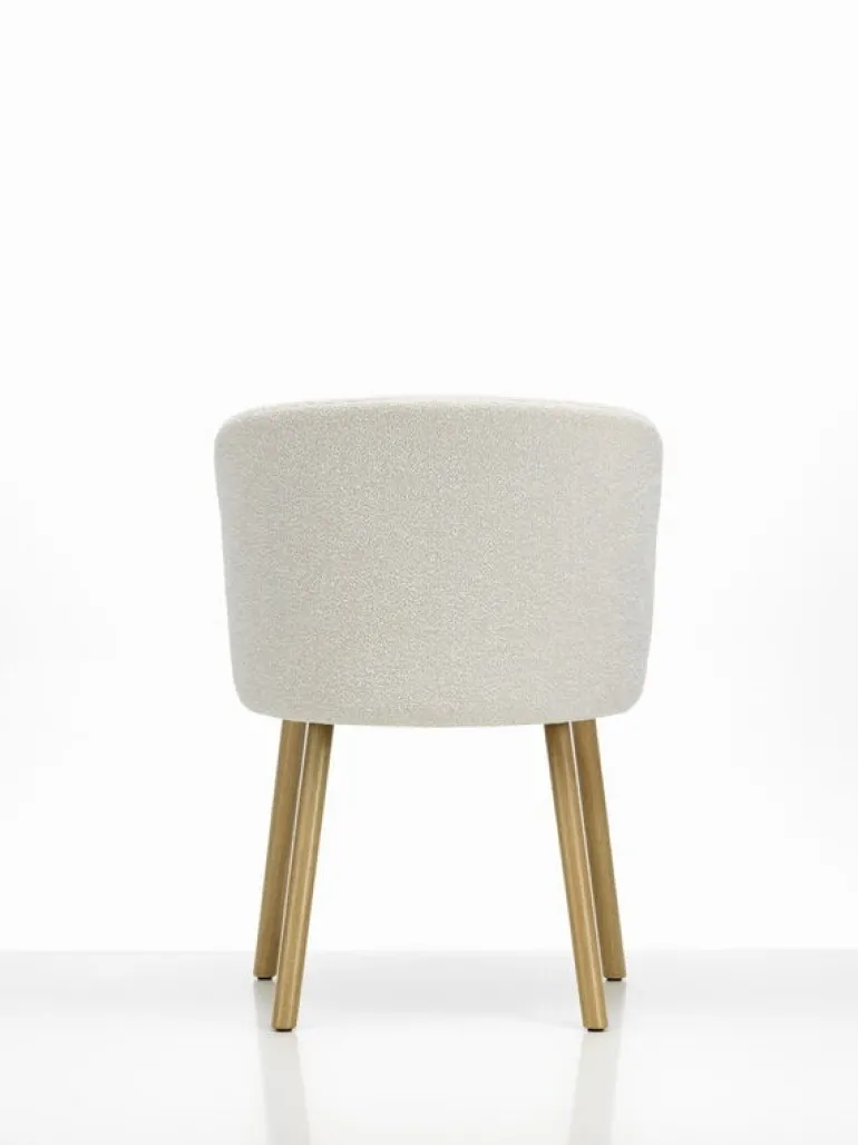 Vitra Mikado side chair, natural oak - Nubia 01 ivory/pearl