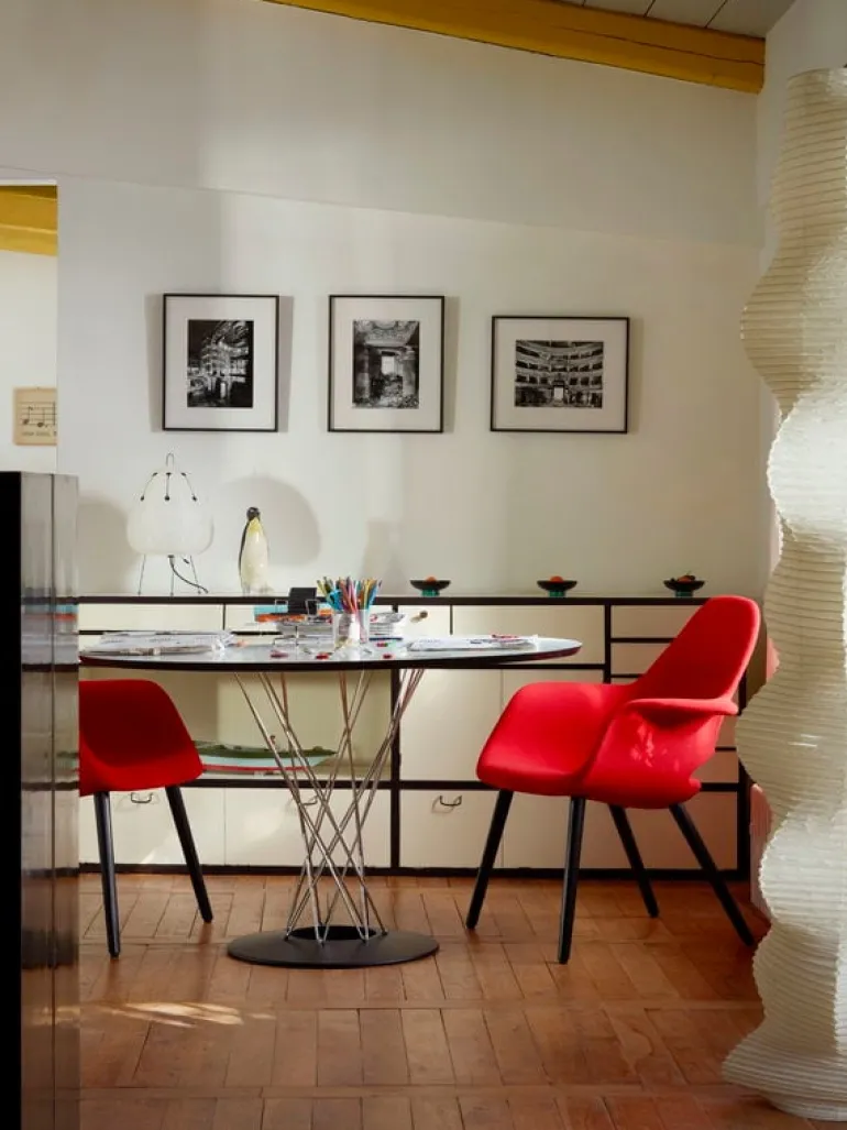 Vitra Organic Chair, oak - chocolate/black